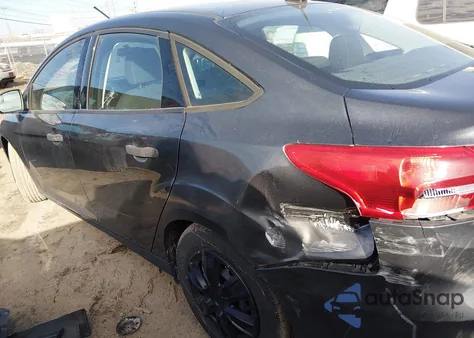 2016 Ford Focus S from USA, damaged, VIN 1FADP3E24GL237906